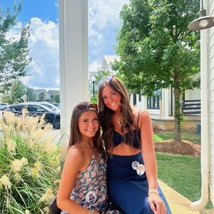 Meet your Posher, Laci